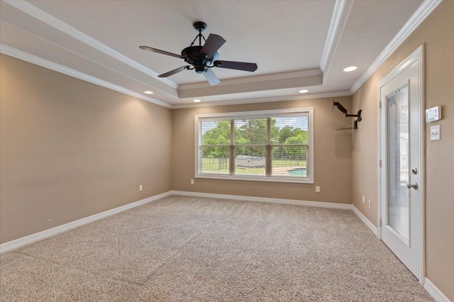 5290 Tevey Rd, Longview, TX 75605