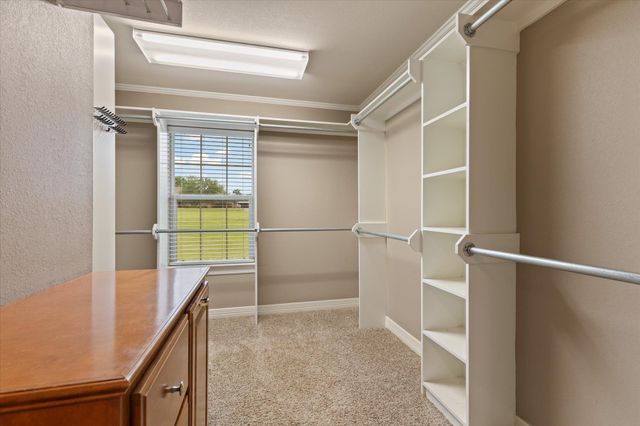 5290 Tevey Rd, Longview, TX 75605