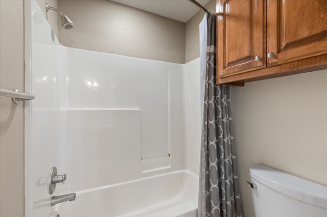 5290 Tevey Rd, Longview, TX 75605