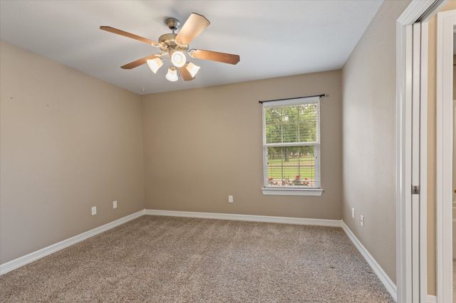 5290 Tevey Rd, Longview, TX 75605
