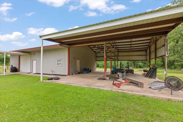 5290 Tevey Rd, Longview, TX 75605