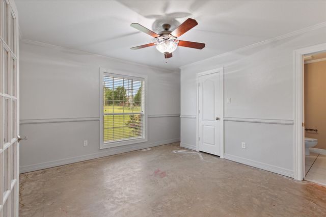 5290 Tevey Rd, Longview, TX 75605