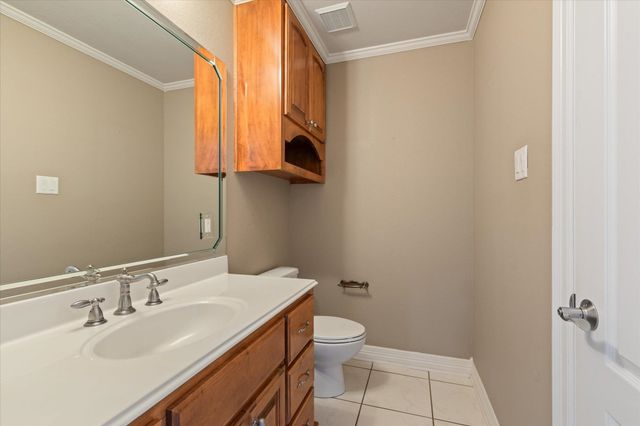 5290 Tevey Rd, Longview, TX 75605
