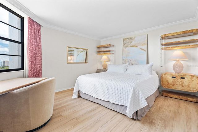 1000 LONGBOAT CLUB ROAD 903, Longboat Key, FL 34228