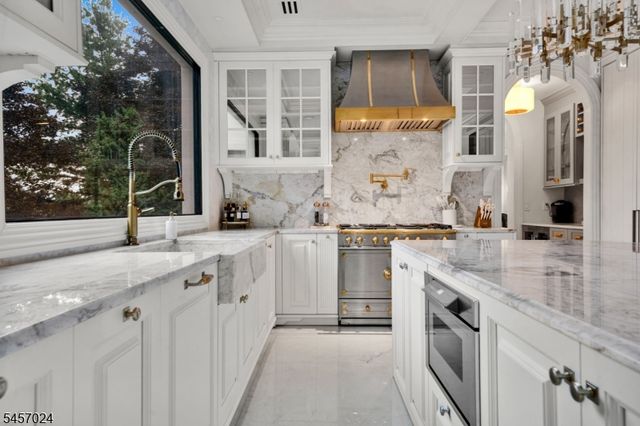 5 Abbington Way, Mendham Twp., NJ 07945