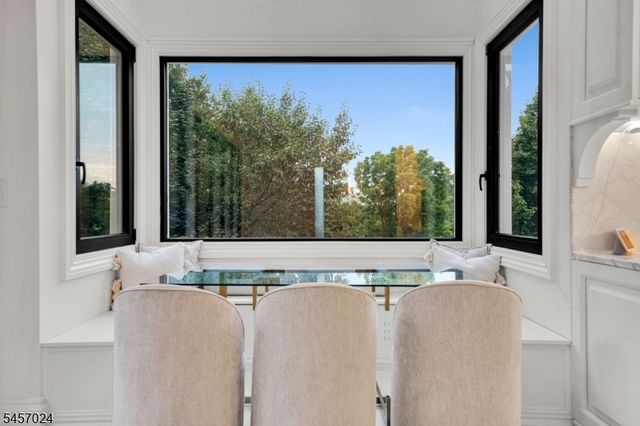5 Abbington Way, Mendham Twp., NJ 07945