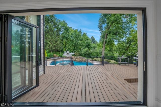 5 Abbington Way, Mendham Twp., NJ 07945