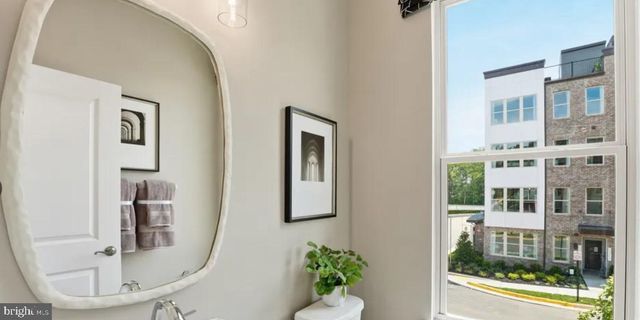3738 DISTRICT DR, Woodbridge, VA 22193