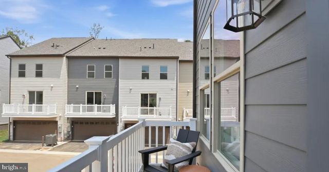3738 DISTRICT DR, Woodbridge, VA 22193