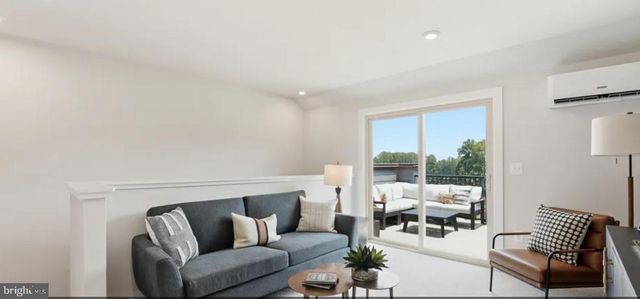 3738 DISTRICT DR, Woodbridge, VA 22193