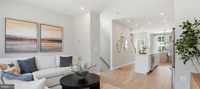 3738 DISTRICT DR, Woodbridge, VA 22193