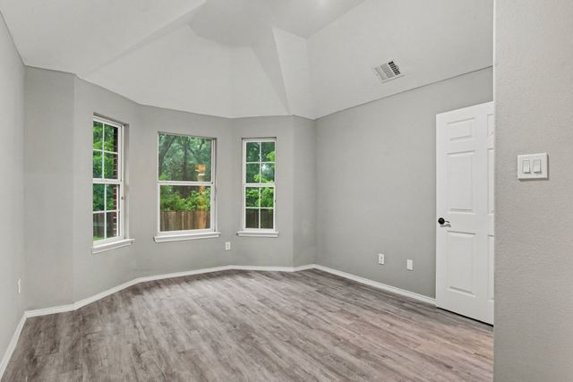 4519 Yancy Street, Dallas, TX 75216