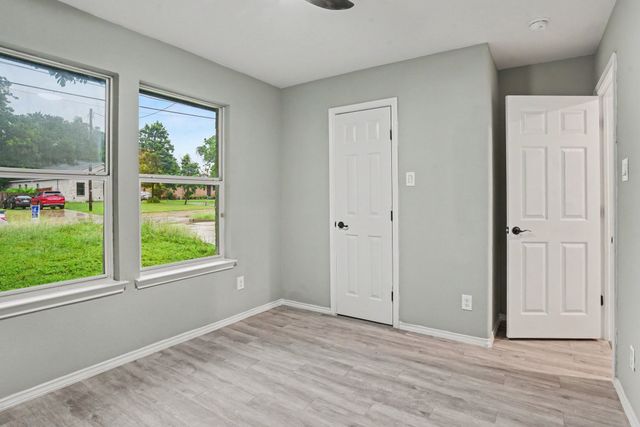 4519 Yancy Street, Dallas, TX 75216