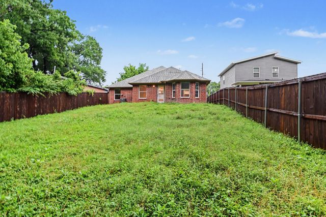 4519 Yancy Street, Dallas, TX 75216