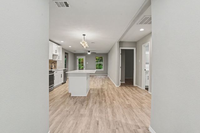 4519 Yancy Street, Dallas, TX 75216