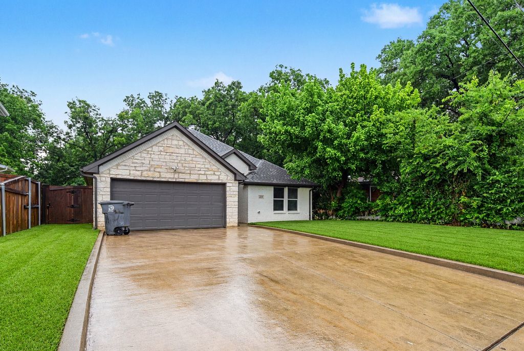 4519 Yancy Street, Dallas, TX 75216