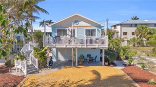 307 Lazy WAY, Fort Myers Beach, FL 33931