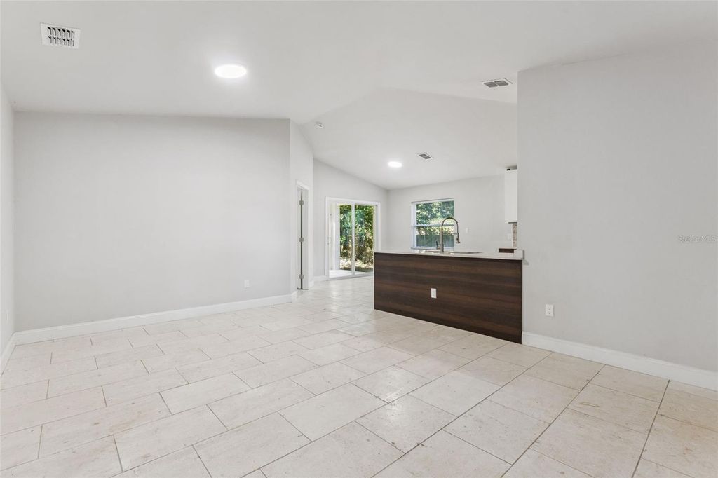Image 3 of property listing at 1424 18TH STREET, Orlando, FL 32805