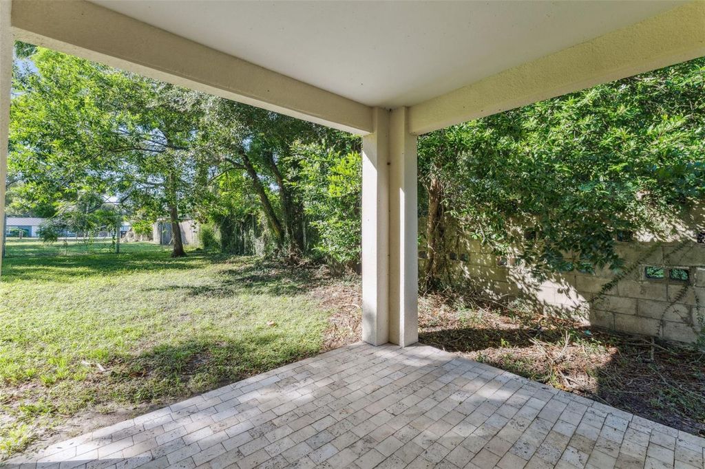Image 23 of property listing at 1424 18TH STREET, Orlando, FL 32805