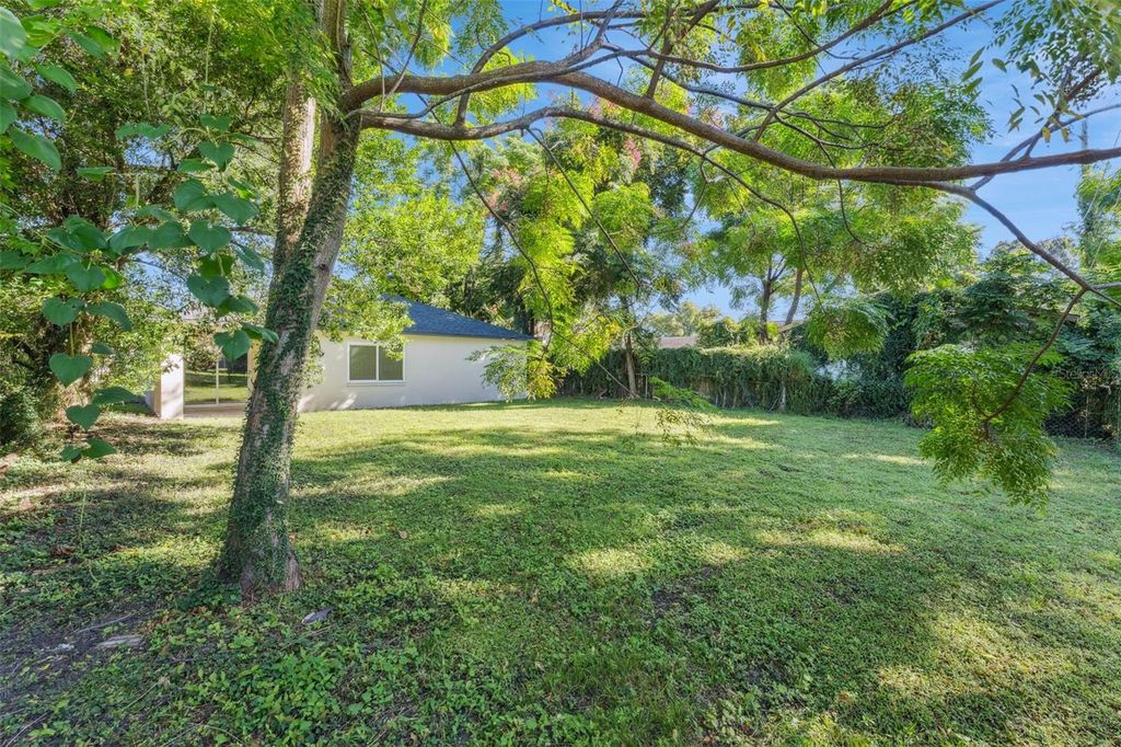 Image 25 of property listing at 1424 18TH STREET, Orlando, FL 32805