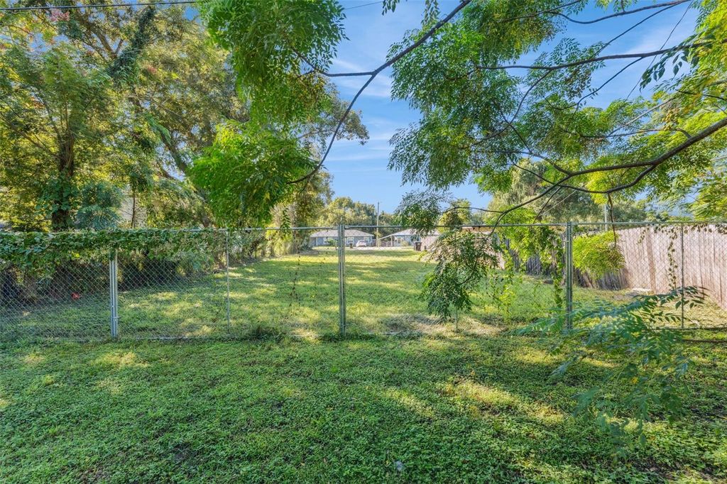 Image 28 of property listing at 1424 18TH STREET, Orlando, FL 32805