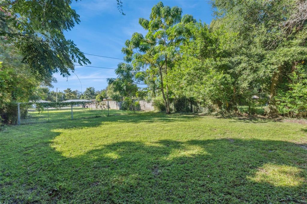 Image 29 of property listing at 1424 18TH STREET, Orlando, FL 32805