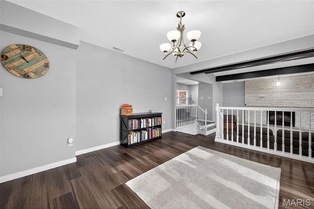 6750 Foxshire Drive, Florissant, MO 63033