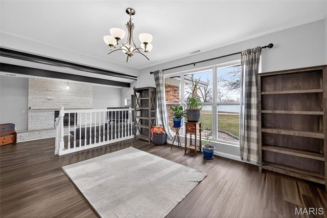 6750 Foxshire Drive, Florissant, MO 63033