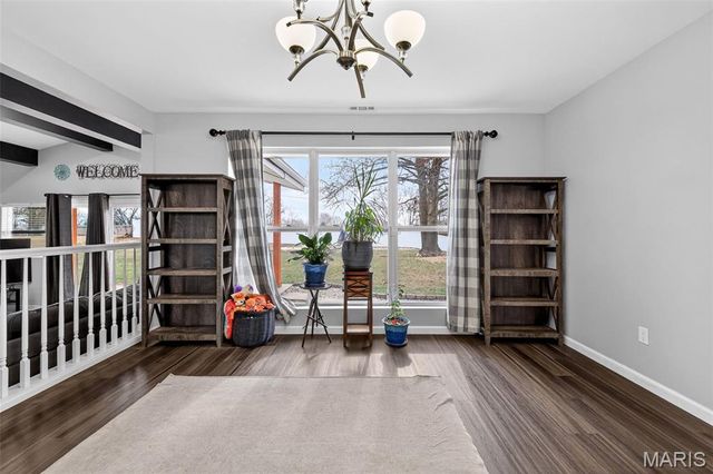 6750 Foxshire Drive, Florissant, MO 63033