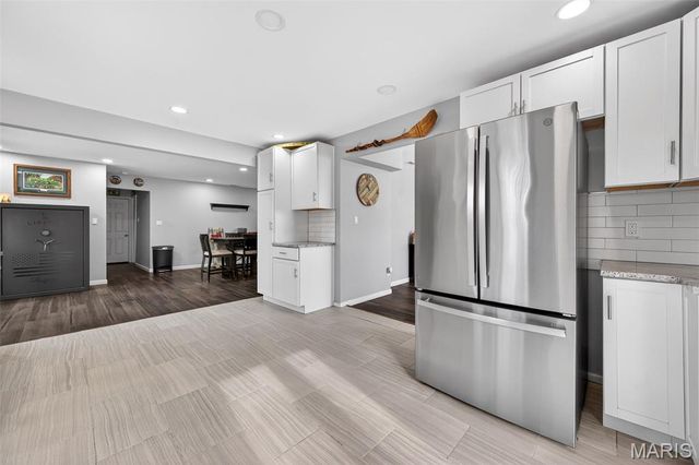 6750 Foxshire Drive, Florissant, MO 63033