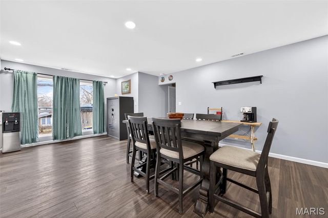 6750 Foxshire Drive, Florissant, MO 63033