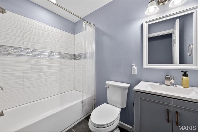 6750 Foxshire Drive, Florissant, MO 63033