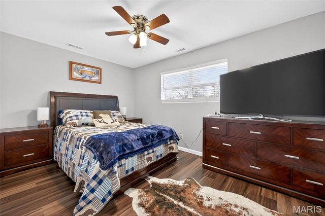 6750 Foxshire Drive, Florissant, MO 63033