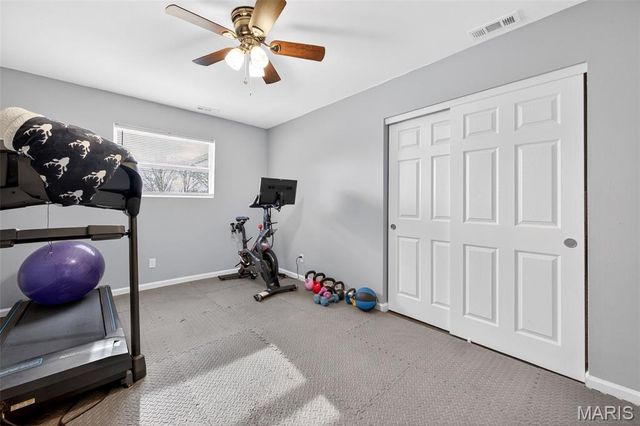 6750 Foxshire Drive, Florissant, MO 63033