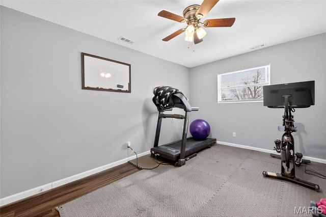 6750 Foxshire Drive, Florissant, MO 63033