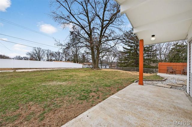 6750 Foxshire Drive, Florissant, MO 63033