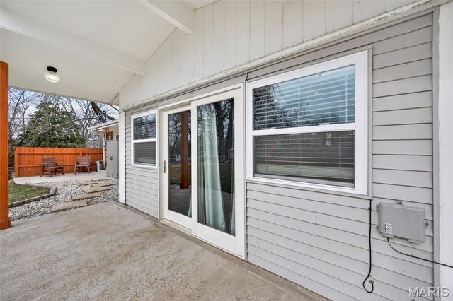 6750 Foxshire Drive, Florissant, MO 63033