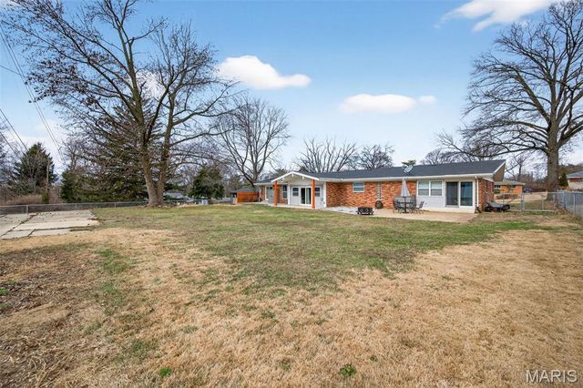 6750 Foxshire Drive, Florissant, MO 63033