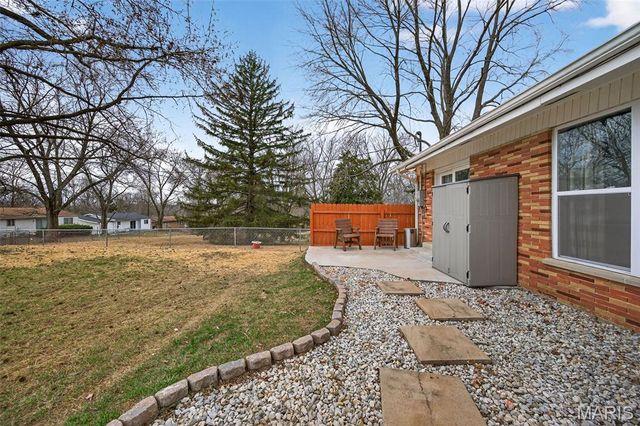 6750 Foxshire Drive, Florissant, MO 63033