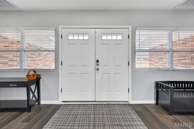 6750 Foxshire Drive, Florissant, MO 63033