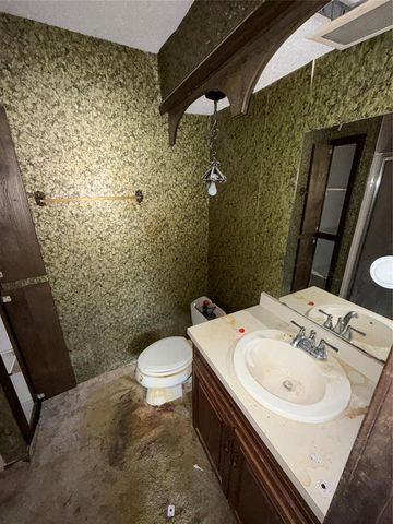 3201 N Meridian Court, Oklahoma City, OK 73122