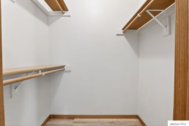 8211 Howell Street, Omaha, NE 68122