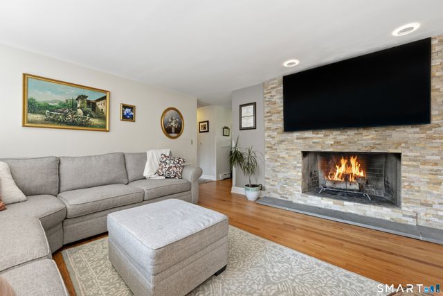 85 Blueberry Knolls, Middlebury, CT 06762