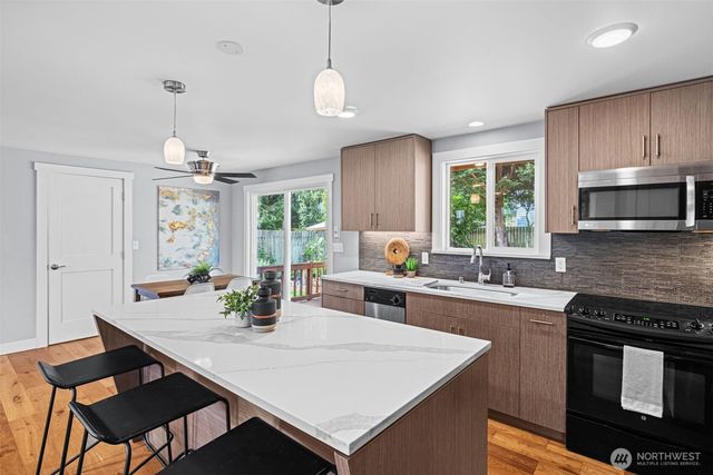 8629 223rd Street SW, Edmonds, WA 98026