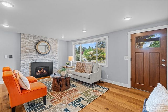 8629 223rd Street SW, Edmonds, WA 98026