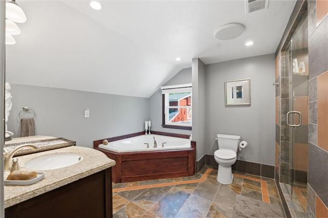 842 Kendall Road, Peculiar, MO 64078