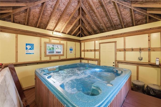 842 Kendall Road, Peculiar, MO 64078