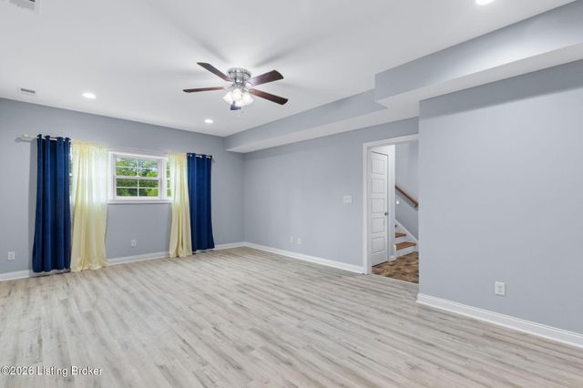 1416 Nightingale Ln, Goshen, KY 40026