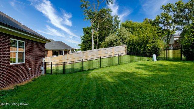 1416 Nightingale Ln, Goshen, KY 40026