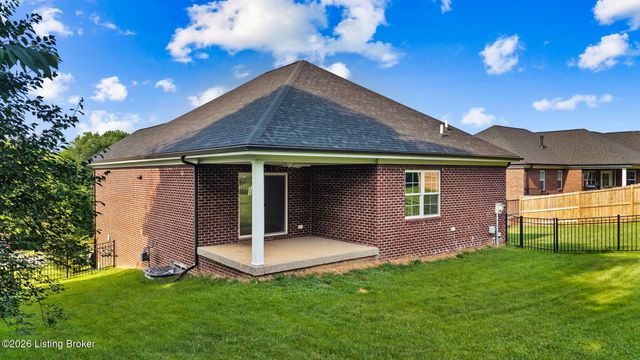 1416 Nightingale Ln, Goshen, KY 40026